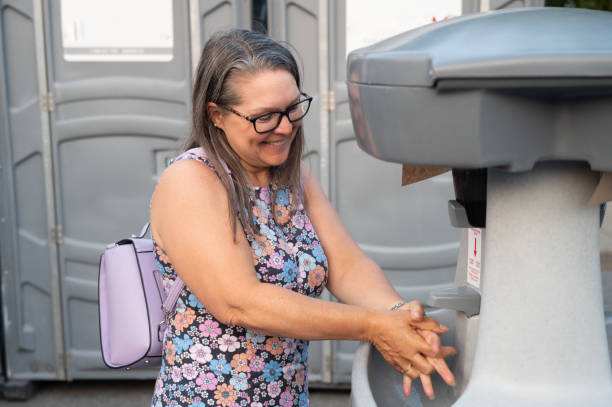 Best Portable restroom trailer rental  in Brighton, TN
